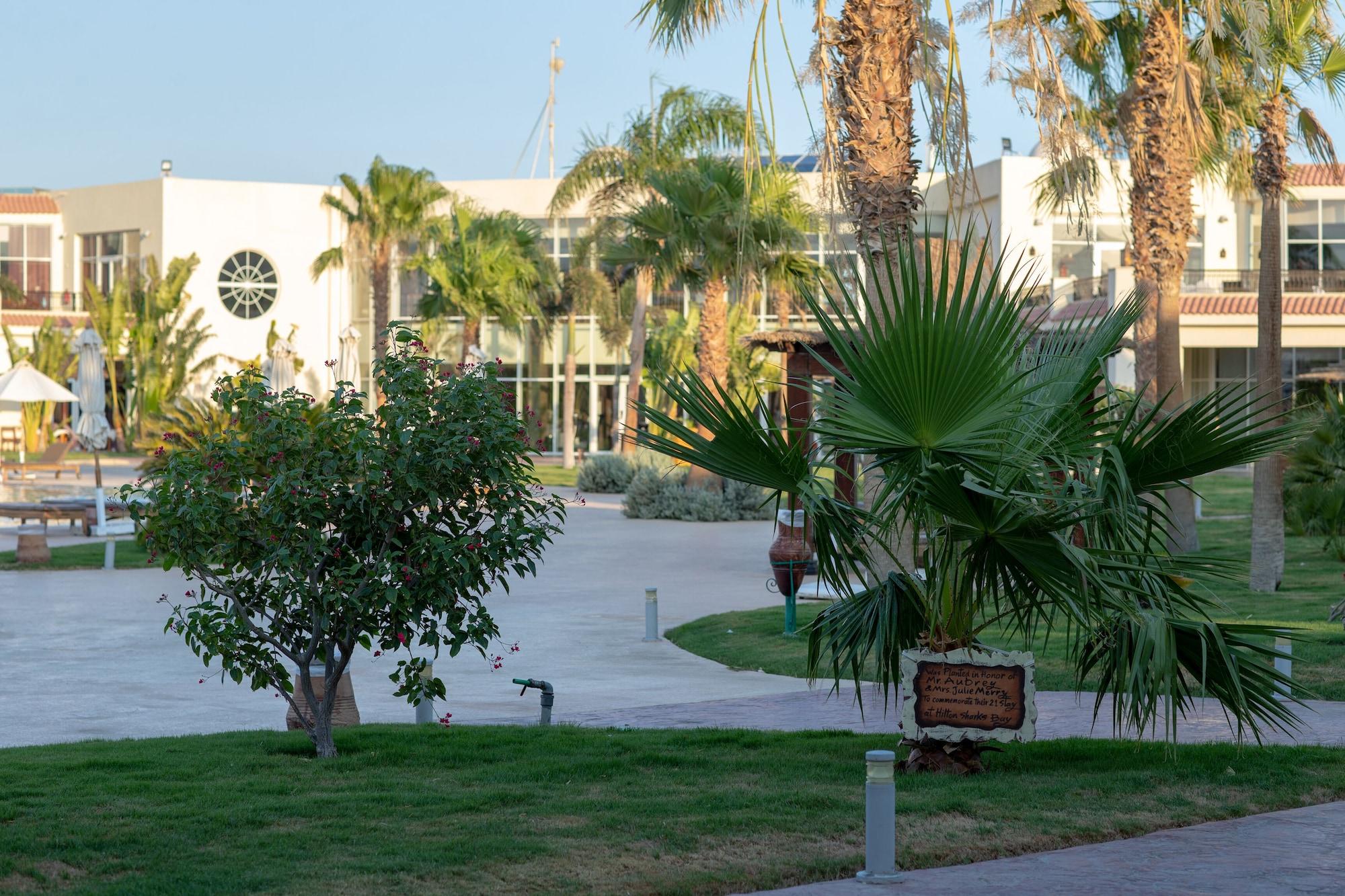 Doubletree By Hilton Sharks Bay Resort Sharm el-Sheikh Exterior photo